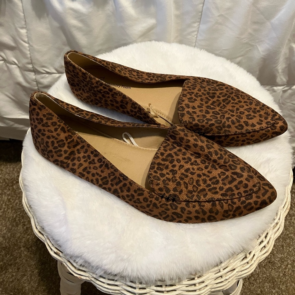 Cheetah pointed flats